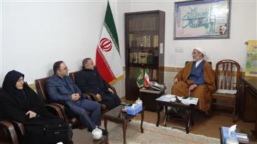 دیدار مدیر شبکه بهداشت و درمان شهرستان مرند , مدیر خدمات پرستاری بیمارستان حجت و دکتر مرتضوی با امام جمعه دانشمند مرند 