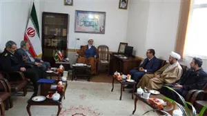 دیدار عیدانه رییس و مسئول تغذیه مرکز بهداشت شهرستان با امام جمعه محبوب شهر مرند 