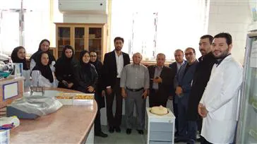 دیدار مدیر شبکه بهداشت و درمان و معاونین با کارکنان آزمایشگاه بیمارستان رازی و حجت مرند به مناسبت روز علوم آزمایشگاهی