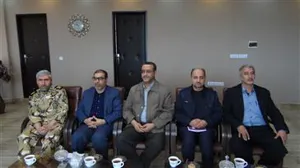 رئیس مرکز بهداشت شهرستان مرند و هیات همراه با فرماندهی  نیروی زمینی ارتش در شهرستان مرند دیدار و گفت و گو کردند . 