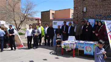برگزاری غرفه و پایگاه سلامت در مصلی نماز جمعه توسط فوریت های پزشکی 115 و  مرکز بهداشت شهرستان مرند