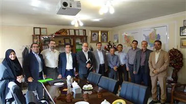 برگزاری جلسه هماهنگی شبکه بهداشت و درمان شهرستانهای مرند , جلفا وشبستر در دفتر مدیر شبکه شهرستان مرند با هدف  افزایش تعامل و هماهنگی با مدیران شبکه و بیمارستان شهرستانهای ذکر شده و همچنین ارتقاء کمیت وکیفیت ارائه خدمات