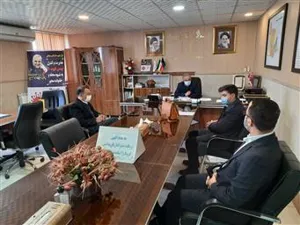 برگزاری جلسه عقد قرارداد با فروشگاه پوشاک ، کیف و کفش کرال و شبکه بهداشت و درمان شهرستان مرند در دفتر مدیر شبکه 