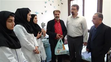دیدار ریاست شبکه بهداشت و درمان مرند و هیات همراه با نیروهای رادیولوژی بمناسبت روز رادیولوژی
