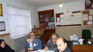 بررسی شاخص های بیماریها در مراکز سلامت دولتی , در دفتر ریاست مرکز بهداشت شهرستان مرند انجام شد . 