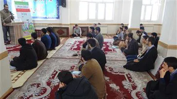 جلسه آموزشی سبک زندگی سالم و پیشگیری از رفتارهای پر خطر  و پیشگیری از سوانح و حوادث ترافیکی در جوانان و هفته ملی سلامت مردان در حوزه علمیه برادران شهرستان مرند