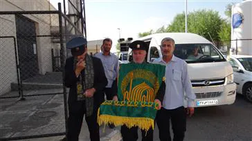 عیادت خادمان حرم مطهر امام رضا (ع) از بیماران بیمارستان آیت ا... حجت کوه کمری مرند